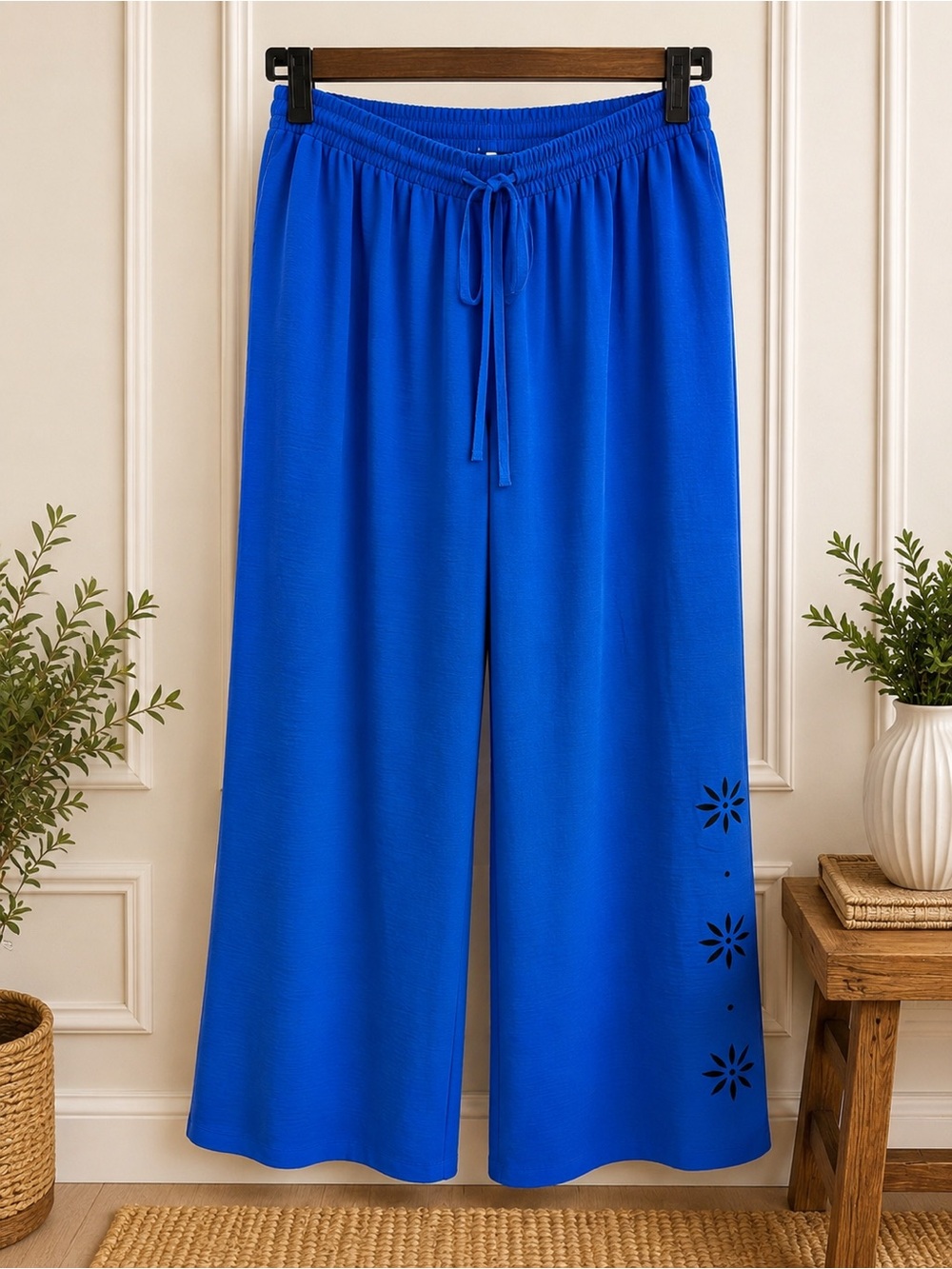 NWT Hope & Harlow Victoria Blue Wide Leg Pants – Size Medium –